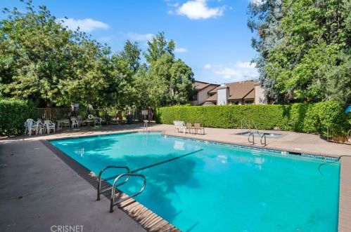 8500 Kester Ave, Van Nuys CA  91402-2734 exterior