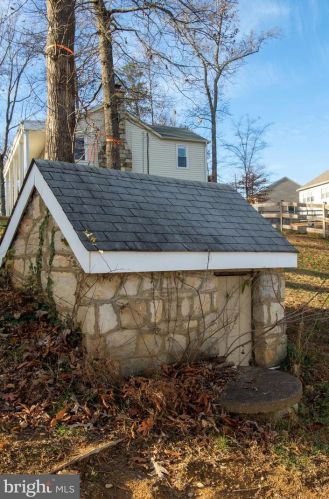 19201 Cardinal Heights Rd, Triangle VA  22172-2406 exterior