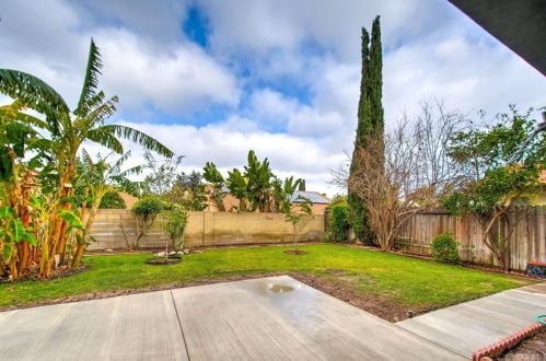 14901 Dahlquist Rd, Irvine CA  92604-2901 exterior