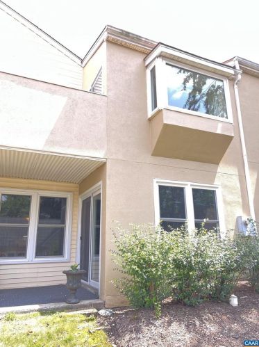 1208 Partridge Ln, Charlottesville, VA 22901-1787