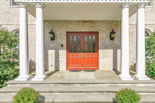 78 Crossbow Ln, Upper Stepney, CT 06468-1755