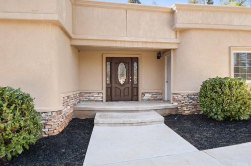 6467 Pentz Rd, Paradise, CA 95969-3642