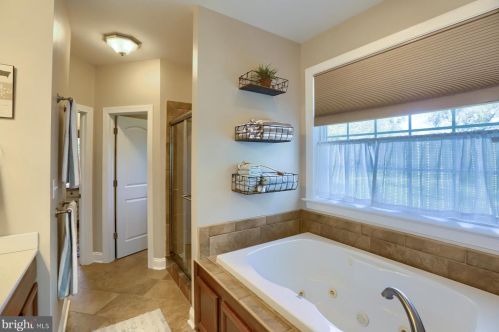 101 Shatto Dr, Carlisle PA  17013-2120 exterior