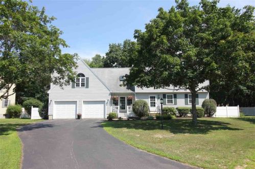 455 Stockdale Cir, Portsmouth, NH 03869-5638