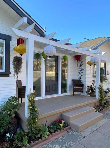 1020 Hickory St, Santa Ana CA  92701-6004 exterior