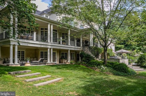 110 Brooks Bnd, Princeton NJ  08540-7545 exterior