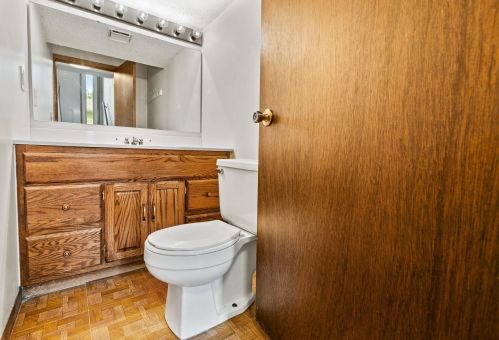 1718 Hickory Hill Dr, Saint Paul MN  55122-2410 exterior