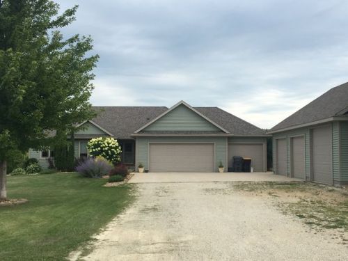 25190 727th St, Hayfield, MN 55940-8558