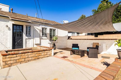 7662 Paso Robles Ave, Van Nuys CA  91406-2141 exterior