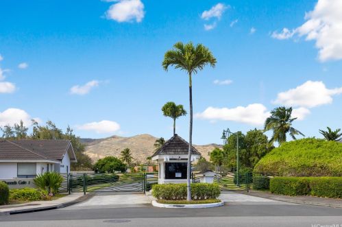 1135 Kulauala Way, Honolulu, HI 96825-2803