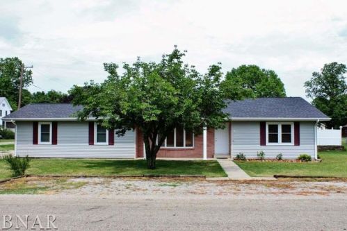402 Temple St, Atlanta, IL 61723-7596