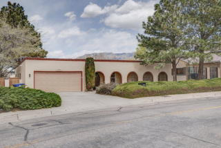 12605 Viewcrest Pl, Albuquerque NM  87112-4740 exterior