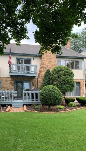 53 Country Club Dr, Hanover Park, IL 60108-1248