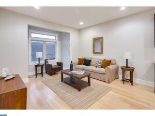 819 Darien St, Philadelphia, PA 19147-2833