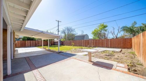 3844 Lofton Pl, Riverside CA  92501-1810 exterior