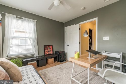 228 Lord Fairfax St, Charles Town WV  25414-2607 exterior