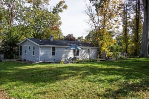 63 Capitol Dr, Sandy Hook, CT 06482-1230