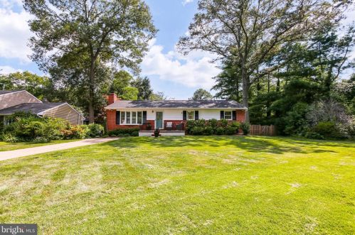 121 Southway, Severna Park, MD 21146-2724