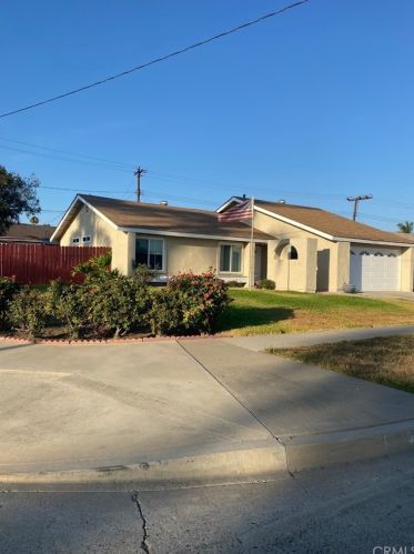 24501 Bridger Rd, El Toro, CA 92630-5208