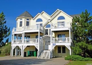 1060 Lighthouse Dr, Corolla, NC 27927-9670