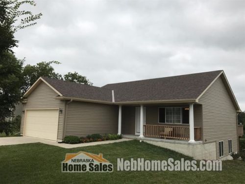 60 Tall Grass Cir, Bennet, NE 68317-2411