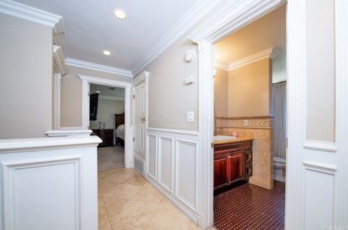 501 West St, Anaheim CA  92801-5951 exterior