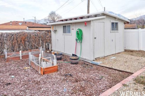 1137 Sego Lily Dr, Sandy UT 84094-4648 exterior