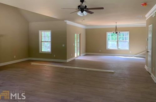 30 Hammock Dr, Porterdale, GA 30016-1502