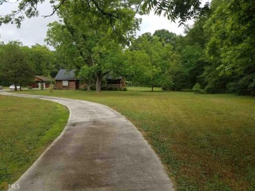 759 Old Milner Rd, Barnesville, GA 30204-3233