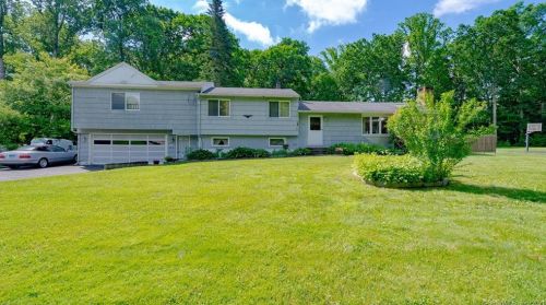 43 Gay Bower Rd, Upper Stepney, CT 06468-2129