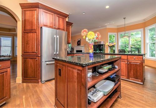 205 Fieldsborn Ct, Atlanta GA  30328-1039 exterior