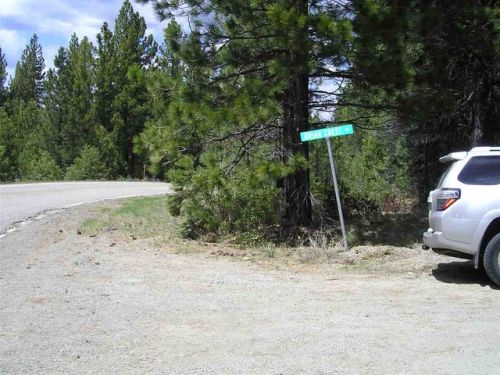 6018 Lake Davis Rd, Portola, CA 96122