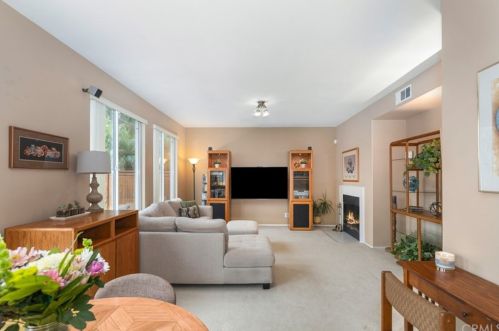 8815 Heatherwood Rd, Anaheim CA  92808-1695 exterior