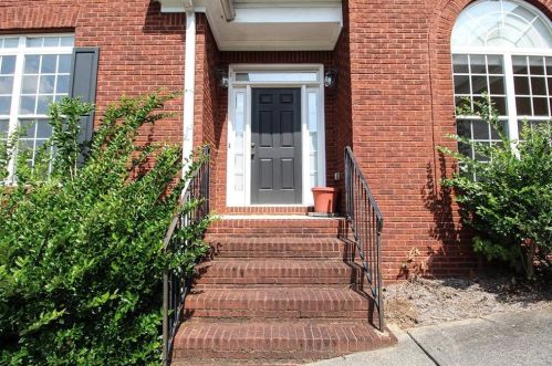 3340 Hackmatack Dr, Kennesaw, GA 30152-5873