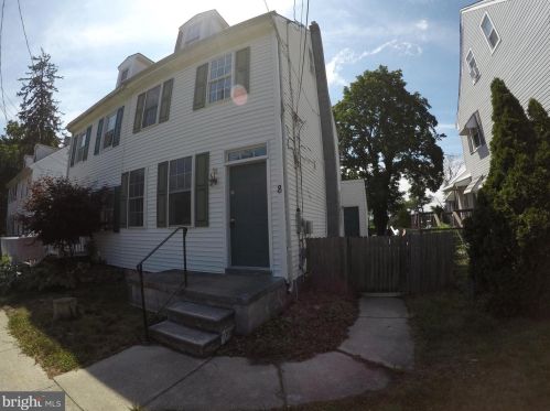 8 Chestnut St, Lumberton Township, NJ 08048-1110