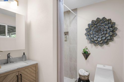 2417 Bellamy St, Modesto CA  95354-3117 exterior