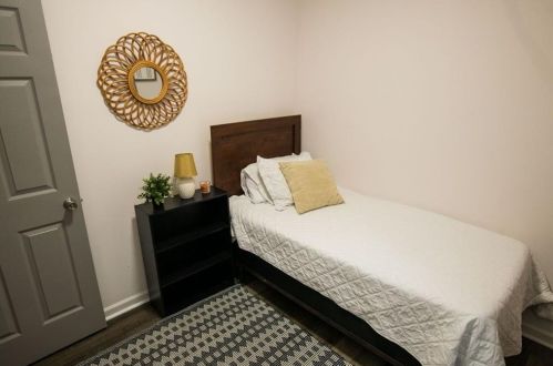 944 Hubbard St, Atlanta GA  30310-3136 exterior