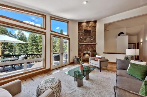11455 Sitzmark Way, Truckee CA  96161-6163 exterior