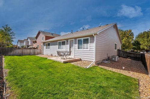 5224 Nepal Way, Aurora CO 80015-6441 exterior