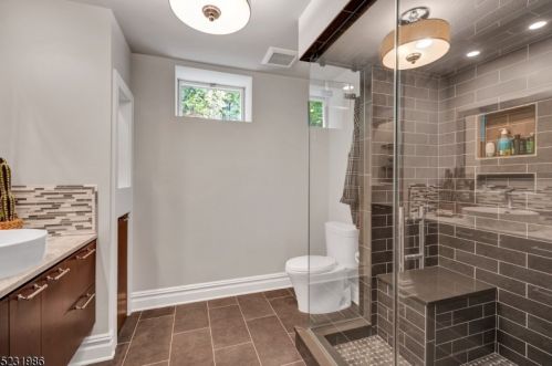 2 Sherwood Ct, Dover NJ  07869-2624 exterior