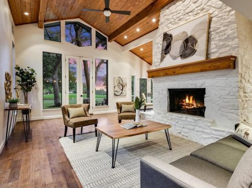9112 Balcones Club Dr, Austin, TX 78750-2768