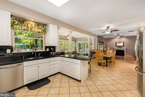 2318 Queensbury Dr, Fallston MD  21047-2928 exterior