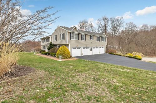 88 Georges Ln, Upper Stepney, CT 06468-3139