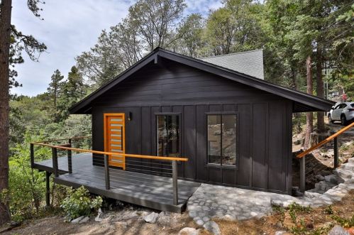 26335 Augusta Dr, Lake Arrowhead, CA 92352-9715