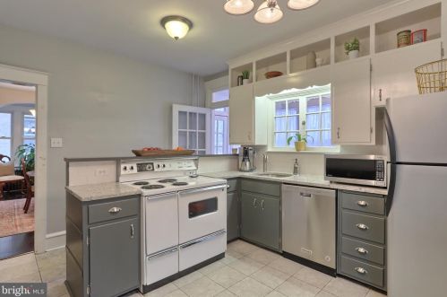 638 State St, Lancaster PA  17603-2641 exterior