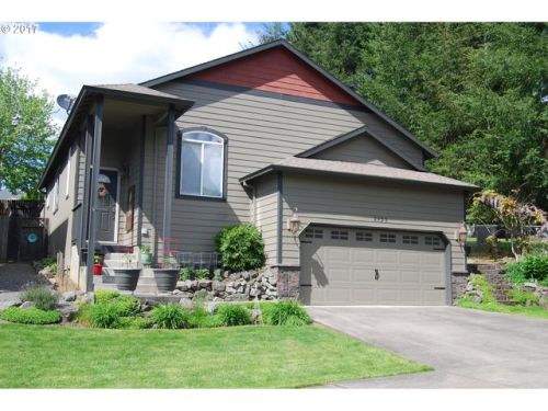 2923 30th St, Damascus, OR 97080