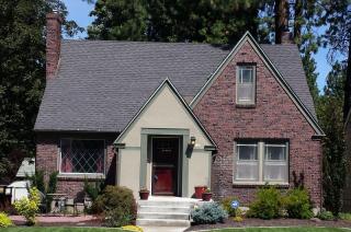 132 25th Ave, Spokane, WA 99203-1804