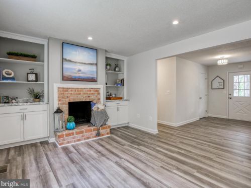 2324 Chestnut Hill Rd, Harpers Ferry WV  25425-5140 exterior