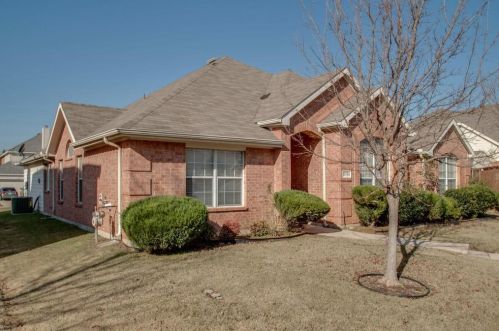 2144 Fountain Dr, Lewisville, TX 75067-6697