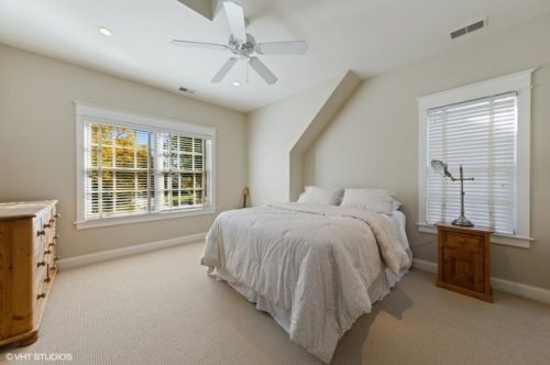 34 Gilbert Ave, Willowbrook IL  60514-1140 exterior